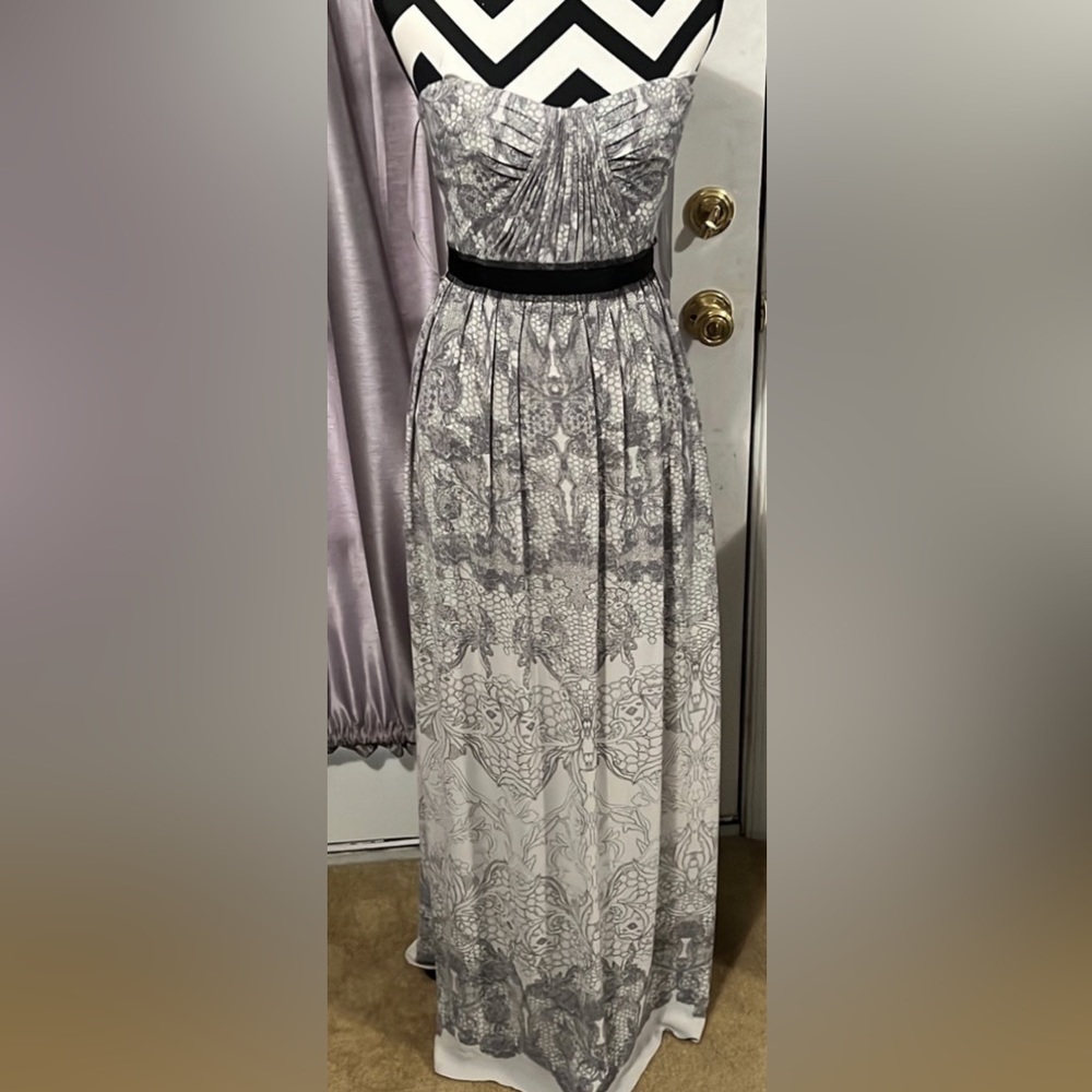 BCBG  long grey and white summer maxi dress. NWT